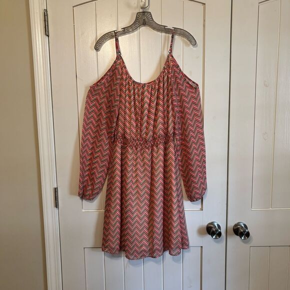 Charming Charlie Cold Shoulder Spaghetti Strap Chevron Dress NWT - Picture 4 of 8